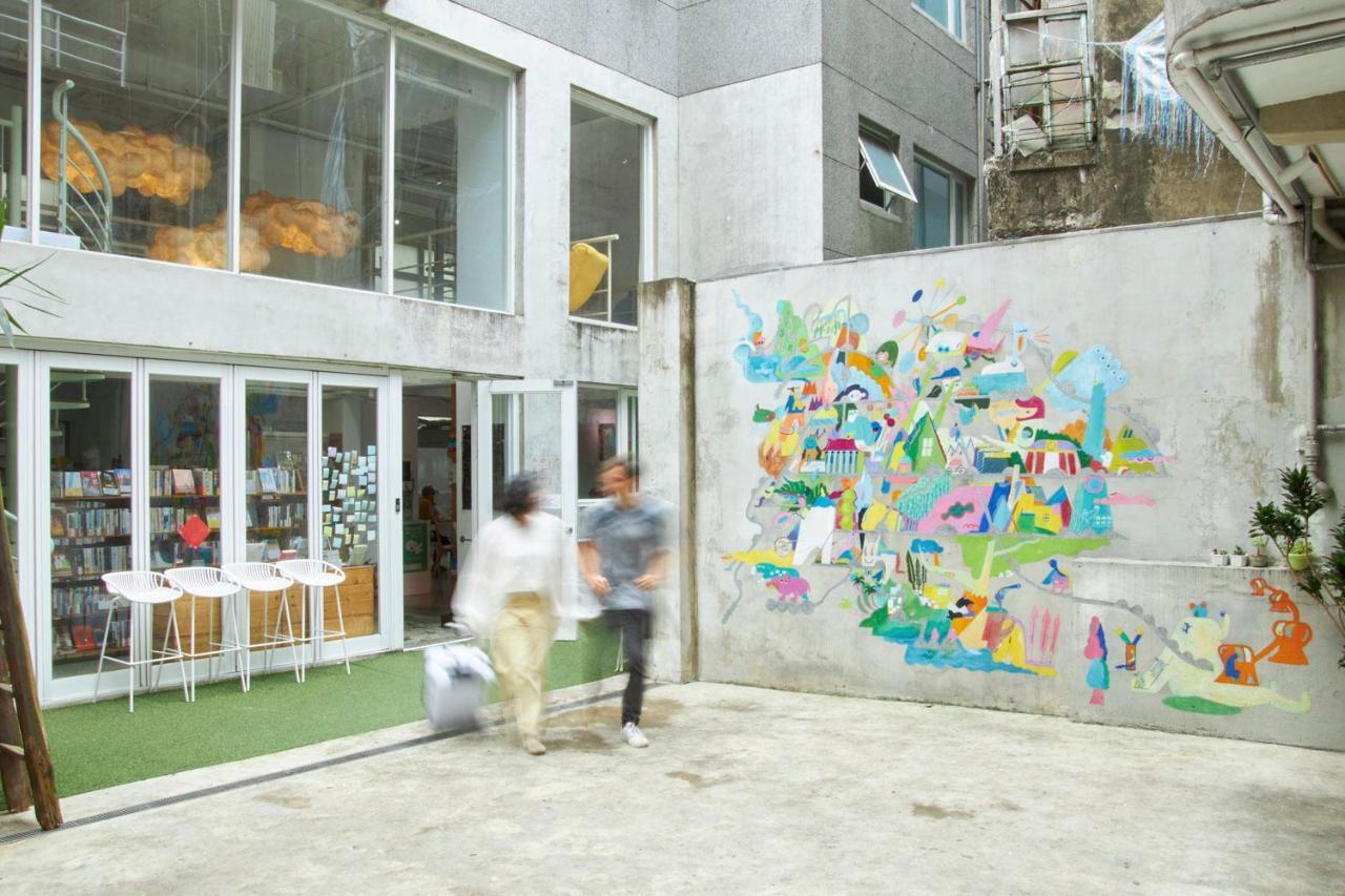 Owlstay Flip Flop Hostel - Garden Taipei Luaran gambar