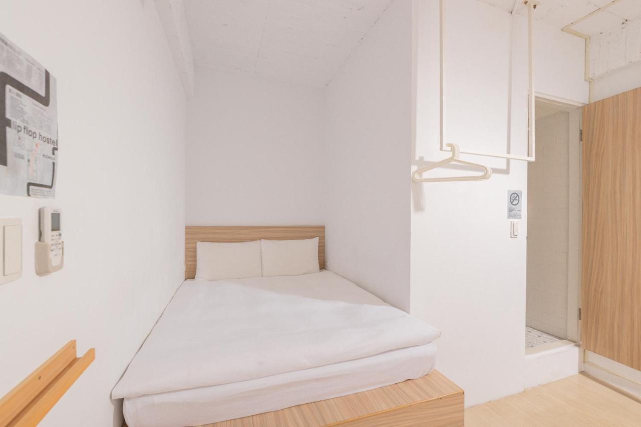 Owlstay Flip Flop Hostel - Garden Taipei Luaran gambar